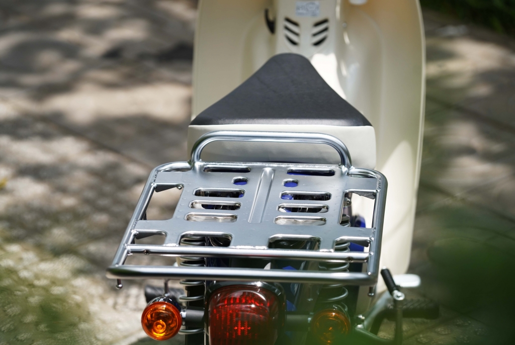 Phiên bản giao hàng Honda Super Cub Pro nhập khẩu Nhật lần đầu có mặt tại Việt Nam