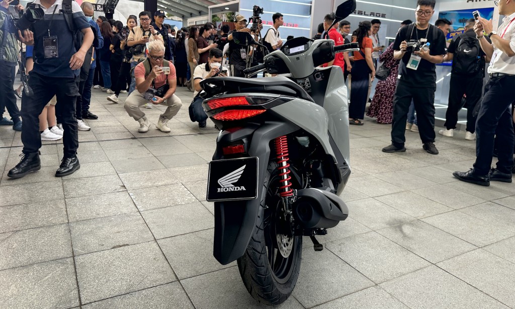 Honda ra mắt phiên bản nâng cấp SH 2025 có giá từ 76,5 triệu